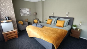 Отель Hotel Rozenburg  Розенбург 